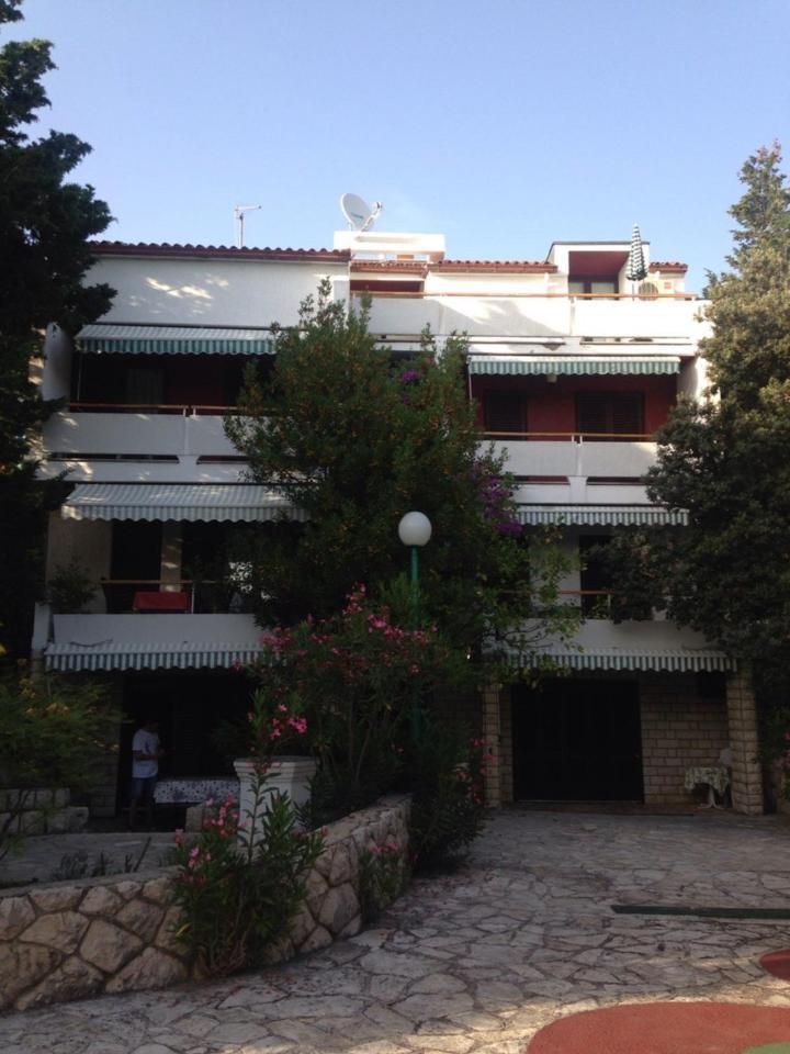 Mako Apartment Novalja